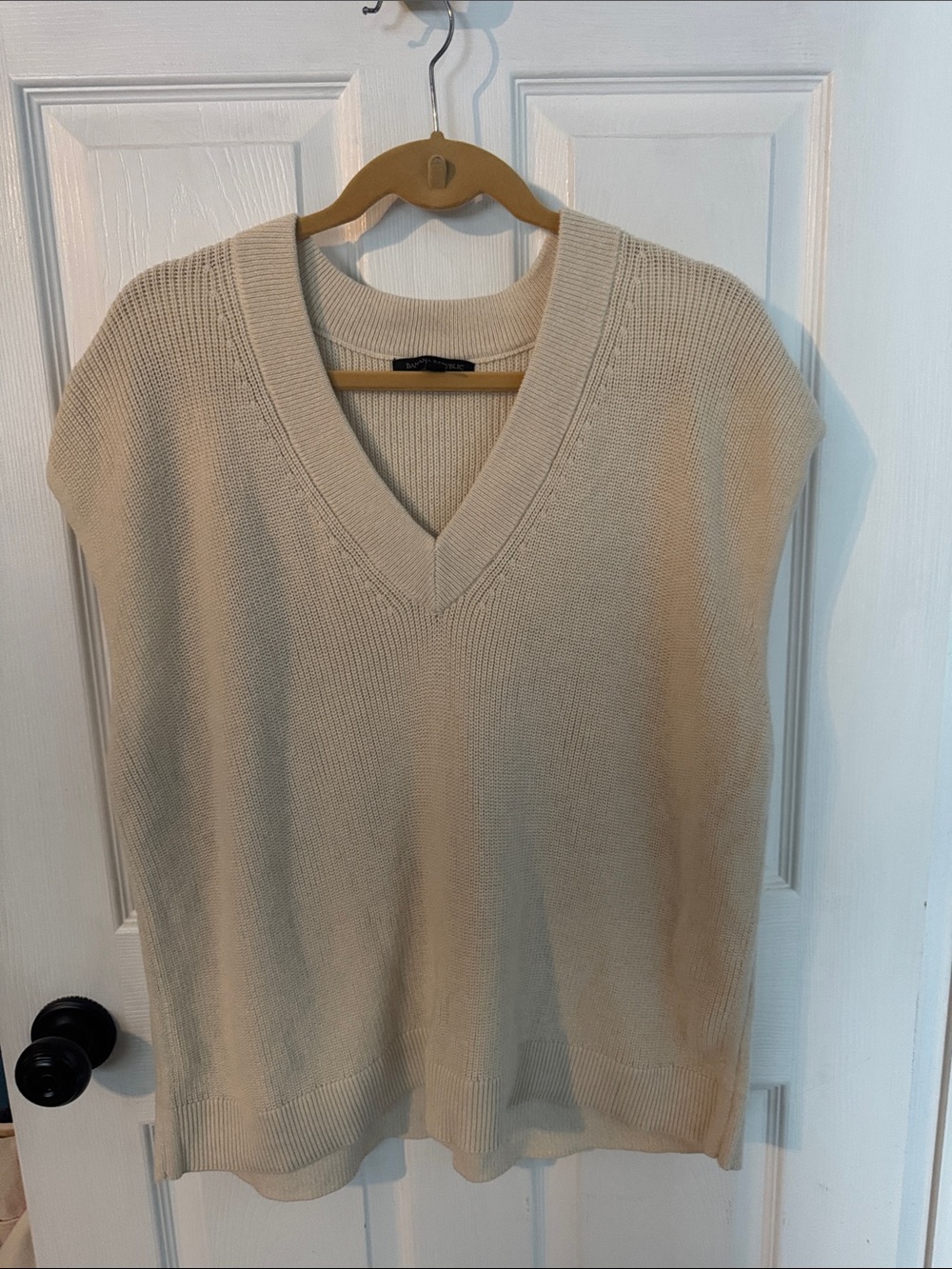 Banana Republic Cream V-Neck Knit Sweater Vest